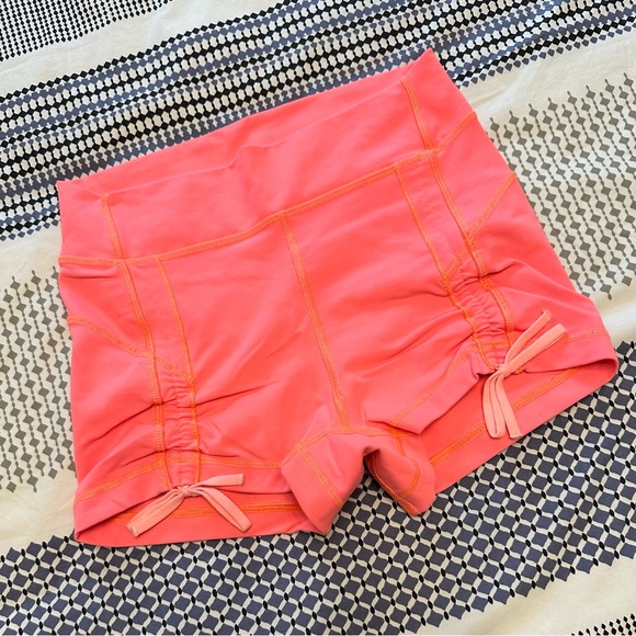 Lululemon Liberty Short - Picture 8 of 15